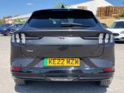 FORD MUSTANG MACH-E 2022 (22)