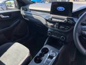 FORD KUGA 2022 (72)
