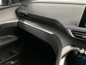PEUGEOT 3008 2020 (70)