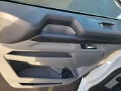 FORD TRANSIT CUSTOM 2025 (E0054 1F)