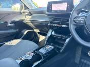 PEUGEOT 208 2023 (23)