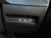 PEUGEOT 208 2023 (23)