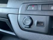 VAUXHALL VIVARO-LIFE 2023 (23)