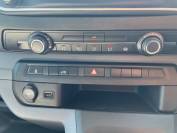 VAUXHALL VIVARO 2021 (21)