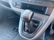 VAUXHALL VIVARO 2021 (21)