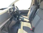 PEUGEOT EXPERT 2025 (25)