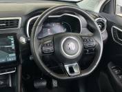 MG ZS 2023 (73)