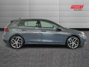 VOLKSWAGEN GOLF 2020 (20)