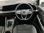 VOLKSWAGEN GOLF 2020 (20)