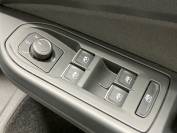 VOLKSWAGEN GOLF 2020 (20)