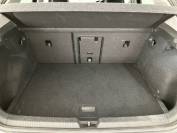 VOLKSWAGEN GOLF 2020 (20)