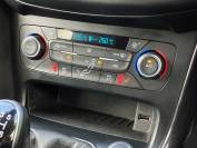 FORD FOCUS 2016 (16)