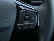 FORD KUGA 2024 (74)