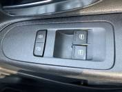 VOLKSWAGEN UP 2016 (66)