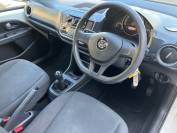 VOLKSWAGEN UP 2016 (66)