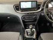 KIA XCEED 2022 (22)