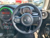 MINI HATCHBACK 2014 (14)