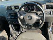 VOLKSWAGEN POLO 2017 (17)