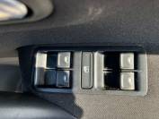 VOLKSWAGEN POLO 2017 (17)
