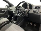 VOLKSWAGEN POLO 2016 (16)