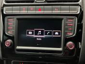 VOLKSWAGEN POLO 2016 (16)