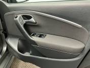VOLKSWAGEN POLO 2016 (16)