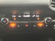 MAZDA 3 2023 (23)