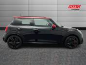 MINI HATCHBACK 2017 (67)