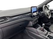 FORD KUGA 2021 (21)