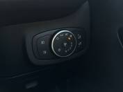 FORD FIESTA 2019 (19)