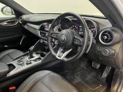 ALFA ROMEO GIULIA 2022 (72)