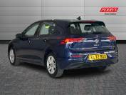 VOLKSWAGEN GOLF 2022 (72)