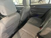 VOLKSWAGEN GOLF 2022 (72)