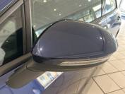 VOLKSWAGEN GOLF 2022 (72)