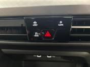 VOLKSWAGEN GOLF 2022 (72)