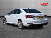 SKODA SUPERB 2019 (19)