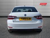 SKODA SUPERB 2019 (19)