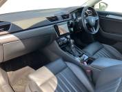 SKODA SUPERB 2019 (19)