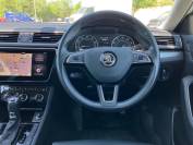 SKODA SUPERB 2019 (19)