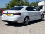 SKODA SUPERB 2019 (19)
