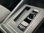 VOLKSWAGEN GOLF 2020 (70)
