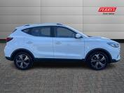 MG ZS 2022 (22)