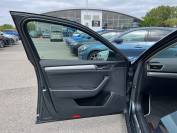SKODA SUPERB 2018 (67)
