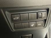 TOYOTA YARIS CROSS 2023 (23)