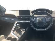 PEUGEOT 3008 2018 (68)