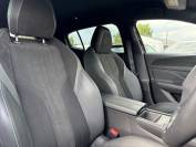 PEUGEOT 408 2023 (23)