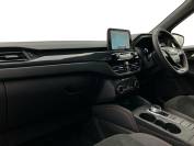 FORD KUGA 2022 (72)