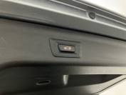 BMW 5 SERIES 2022 (72)