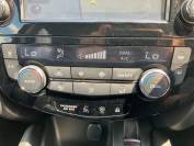 NISSAN QASHQAI 2018 (18)