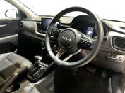 KIA STONIC 2024 (24)